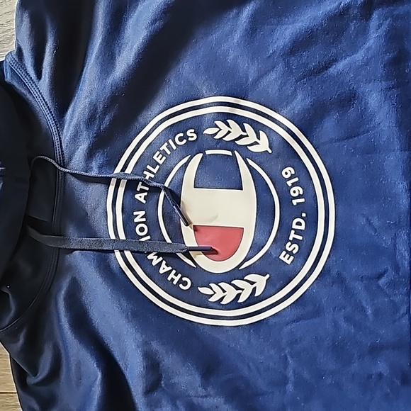 NWOT Champion sweatshirt - Picture 2 of 4